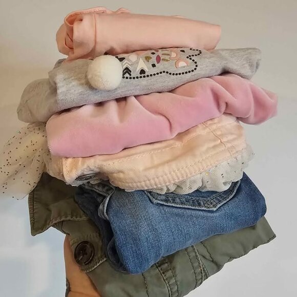 Girls 6 Piece Clothing Lot - Picture 2 of 10